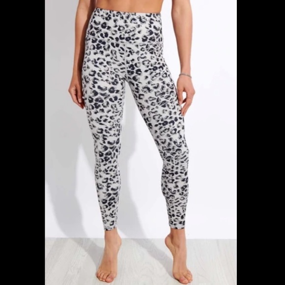 C9 CHAMPION Black Gray LEOPARD Animal Print Cropped Leggings Sz Small - Picture 2 of 16